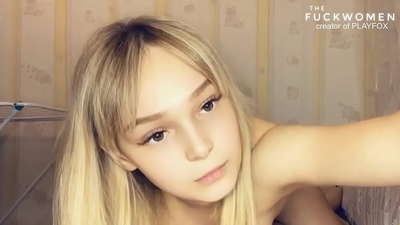 Ka hoatu e te kotiro kura e kore e ngata te utu kirīmi a waha ki te hoa kura